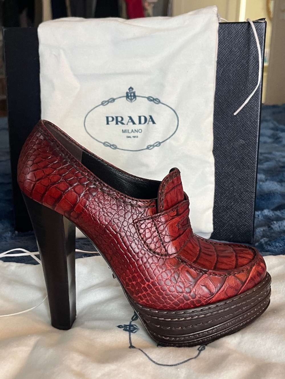 MUST GO: PRADA EUC Cocco Amaranto Loafer Platform Heel